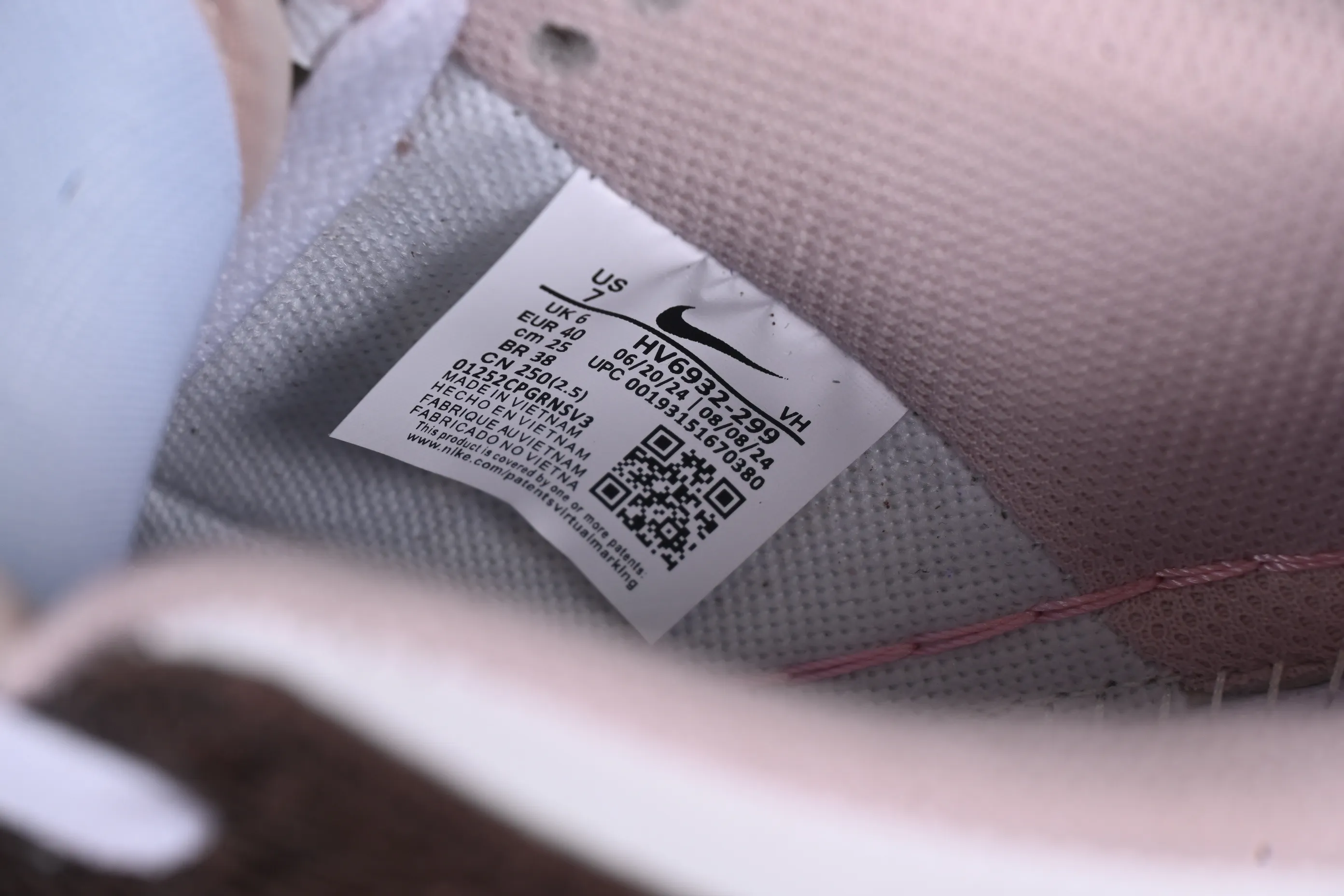 All categories Nk SB Dunk series Nk SB Dunk Low low-top sneakers Nk Dunk Low "Snakeskin" gray and purple color low-top casual sneakers HV6932-299